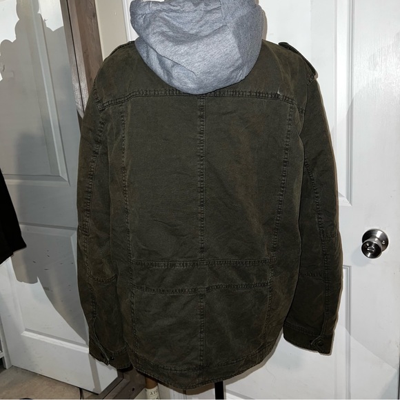 Levi's  Sherpa-Lined Hooded Jacket - Picture 9 of 12